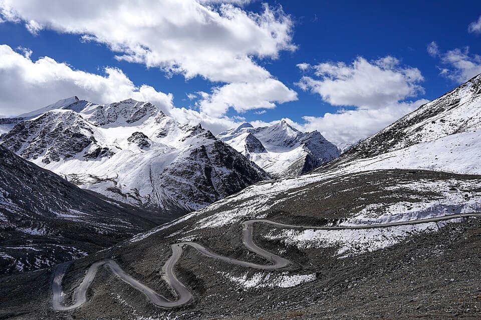 The road from Darcha to Padum, below Shinku La, on the Darcha, Shinku La and Padum route