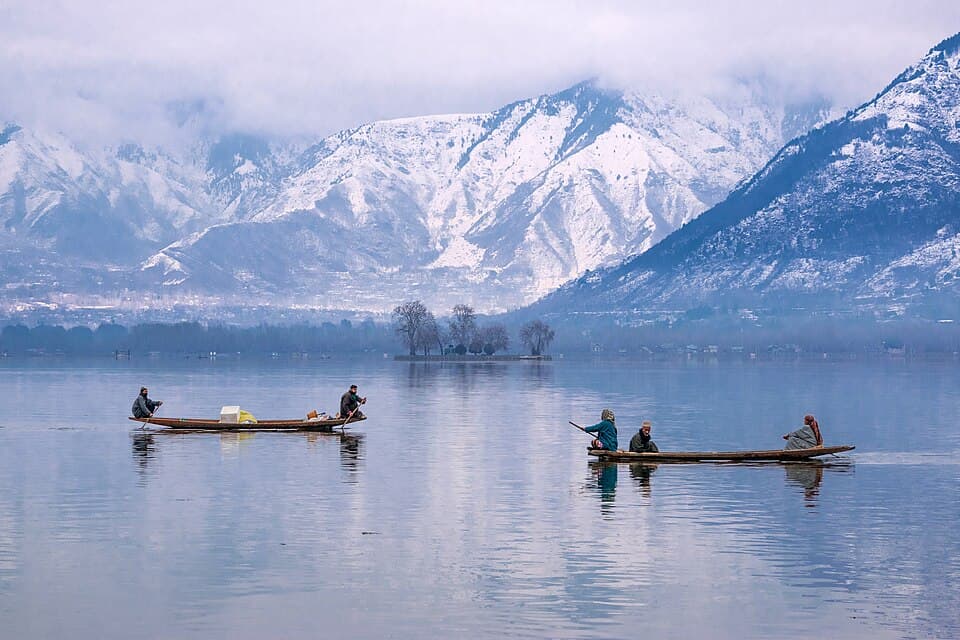 Dal lake at Hazratbal, Srinagar, on the Kashmir valley route